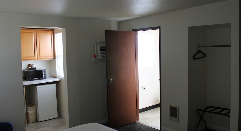 Sprague Motel and RV Park 23/45