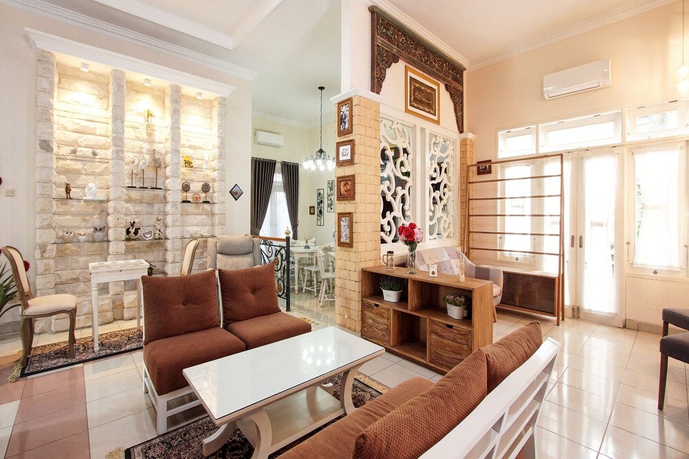 OYO 3986 Just 11 Boutique Residence Syariah 23/32