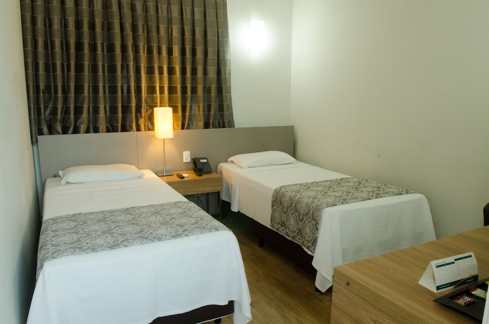 Impar Suites Expominas Hotel 15/49