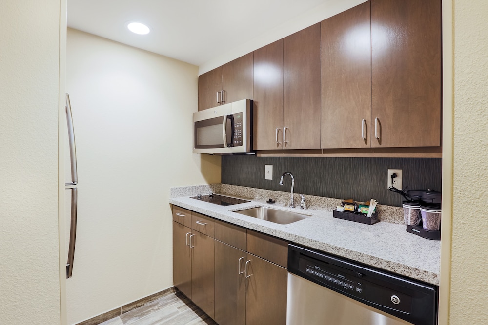 HOMEWOOD SUITES BY HILTON CHARLESTON HISTORIC DISTRICT 39/43