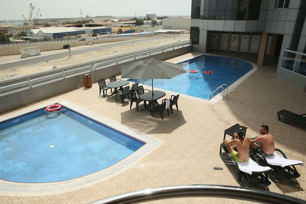 ROYAL PHOENICIA HOTEL 23/50