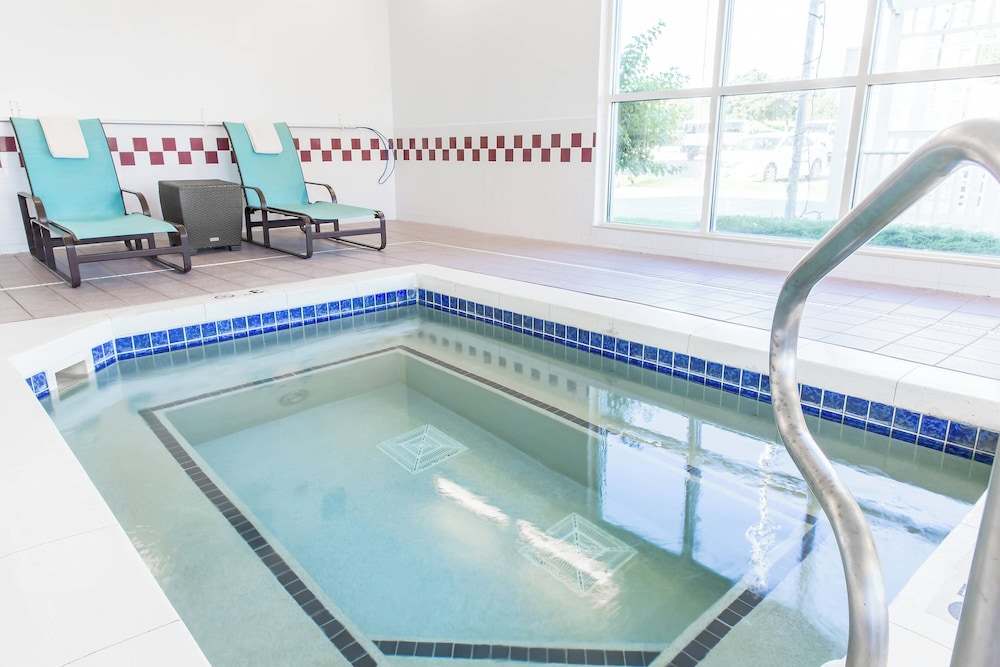 swimming pool spa