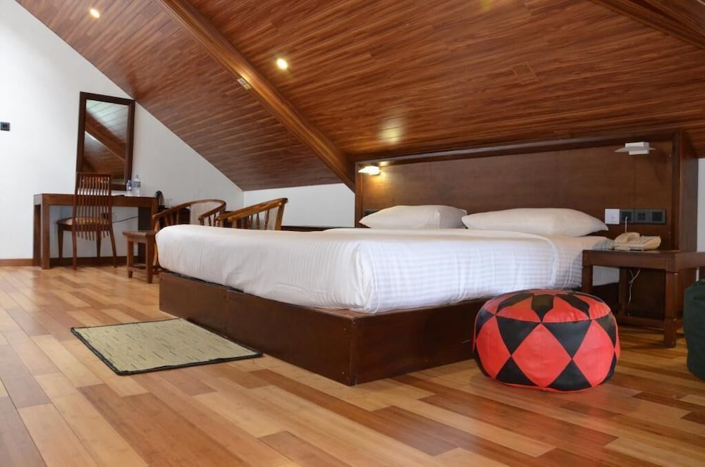 STANDARD, KING BED