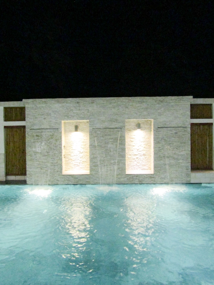 Haya Hotel Phu Quoc, Trademark Collection by Wyndham 37/54