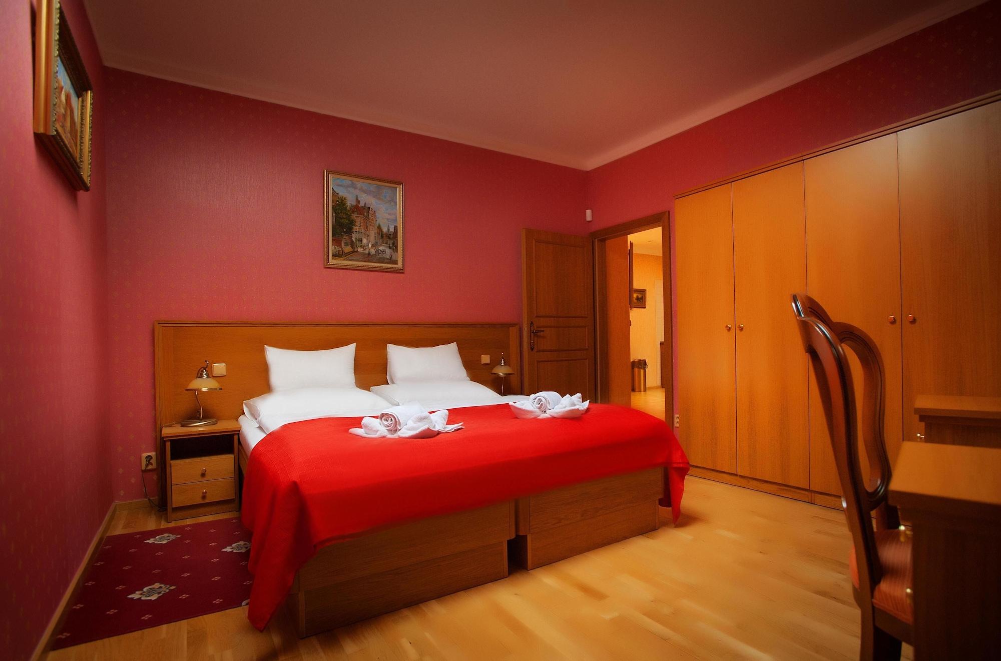 1 Bedroom, Apartment