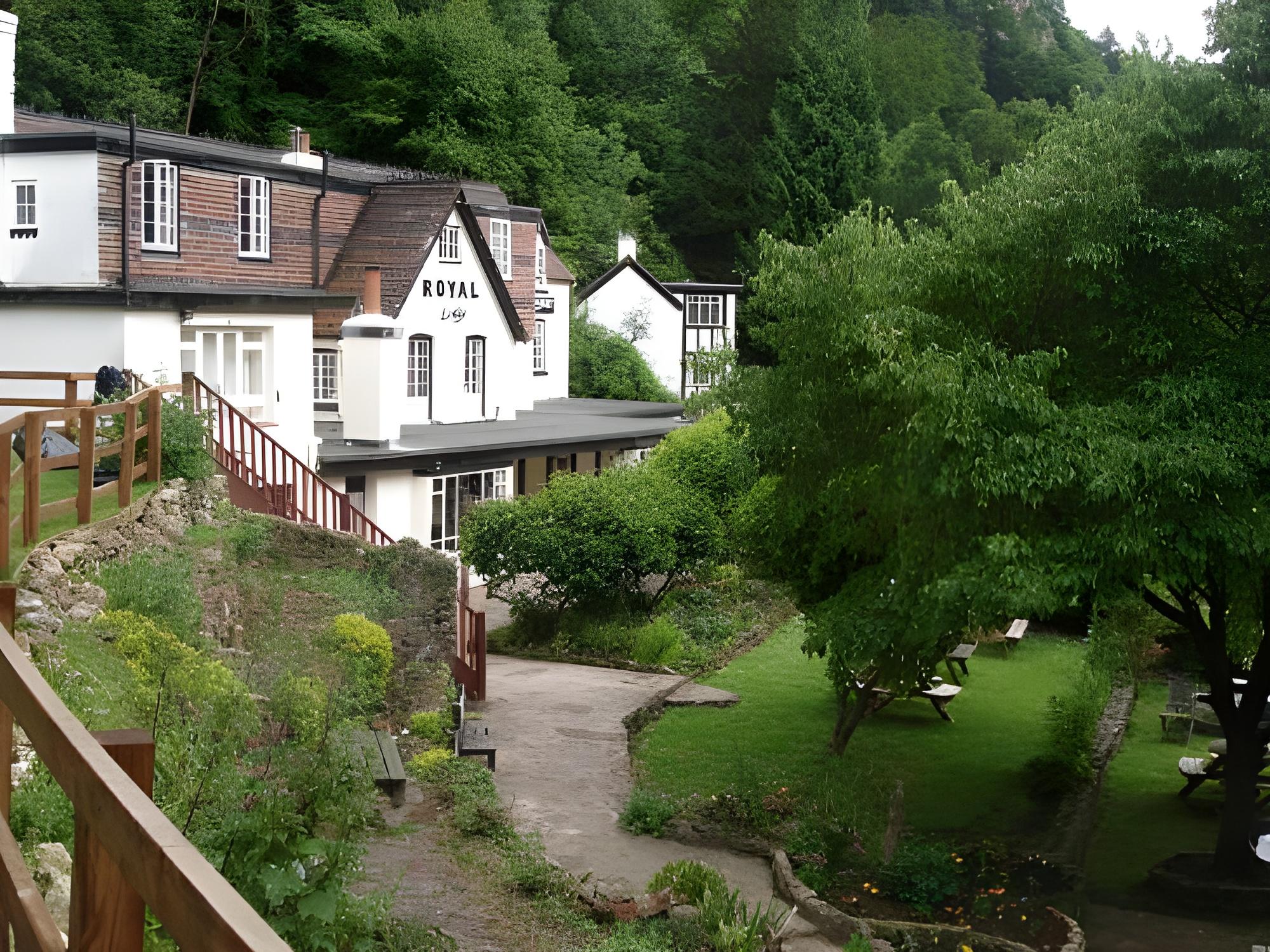The Royal Lodge 48/53