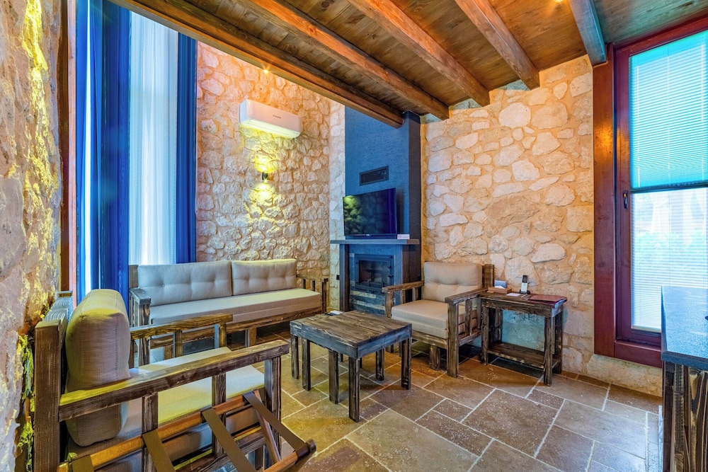 Marisstone Hotel Villa 29/50