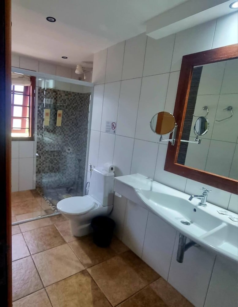 Hotel Il Nuraghe 68/70
