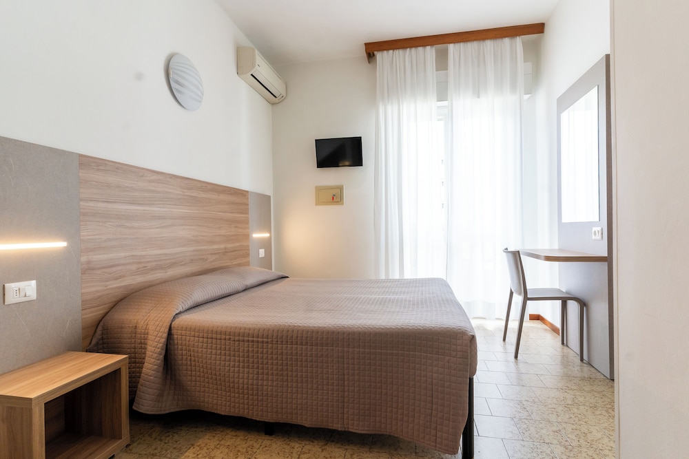Hotel Ischia 30/65