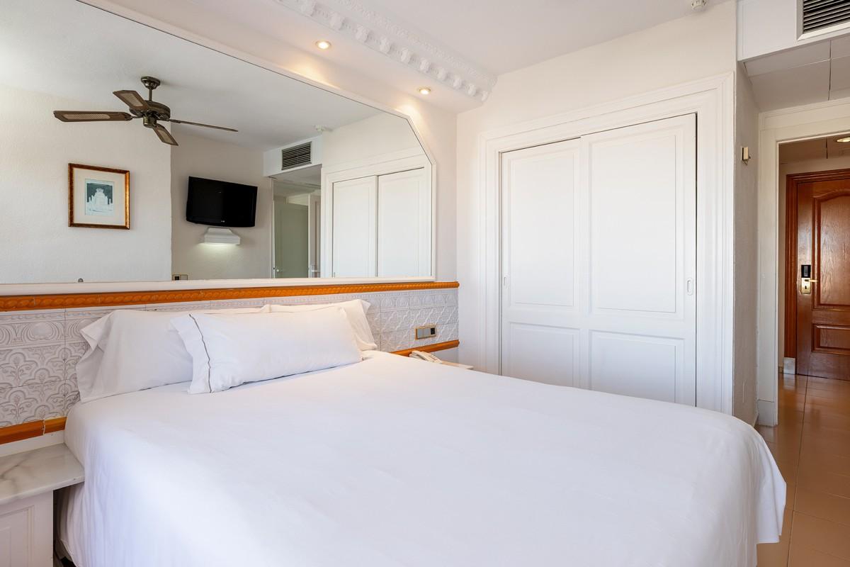 Standard, Single, Balcony or Terrace