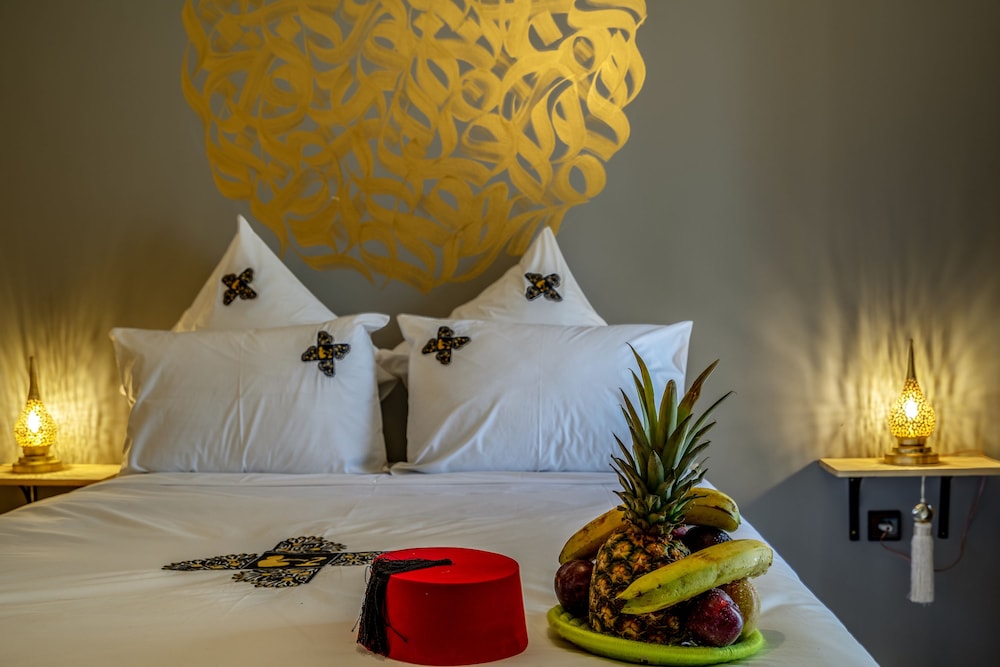 Riad Lumiere D Orient 24/73
