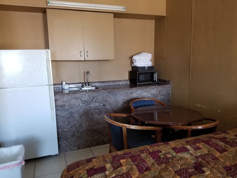 Cloud 9 Inn 13/29