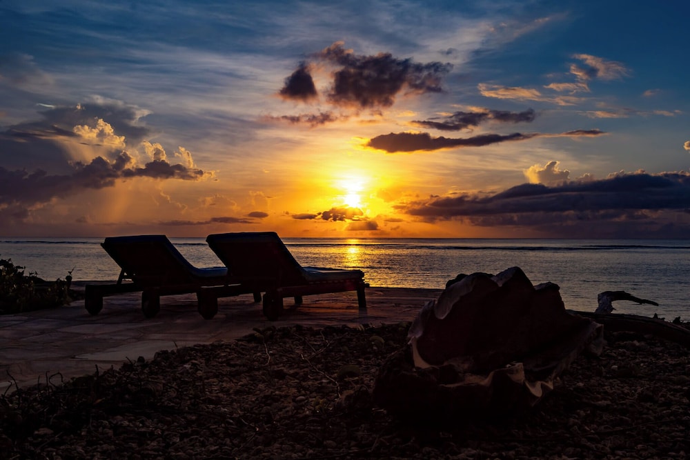Chale Island Resort 68/70