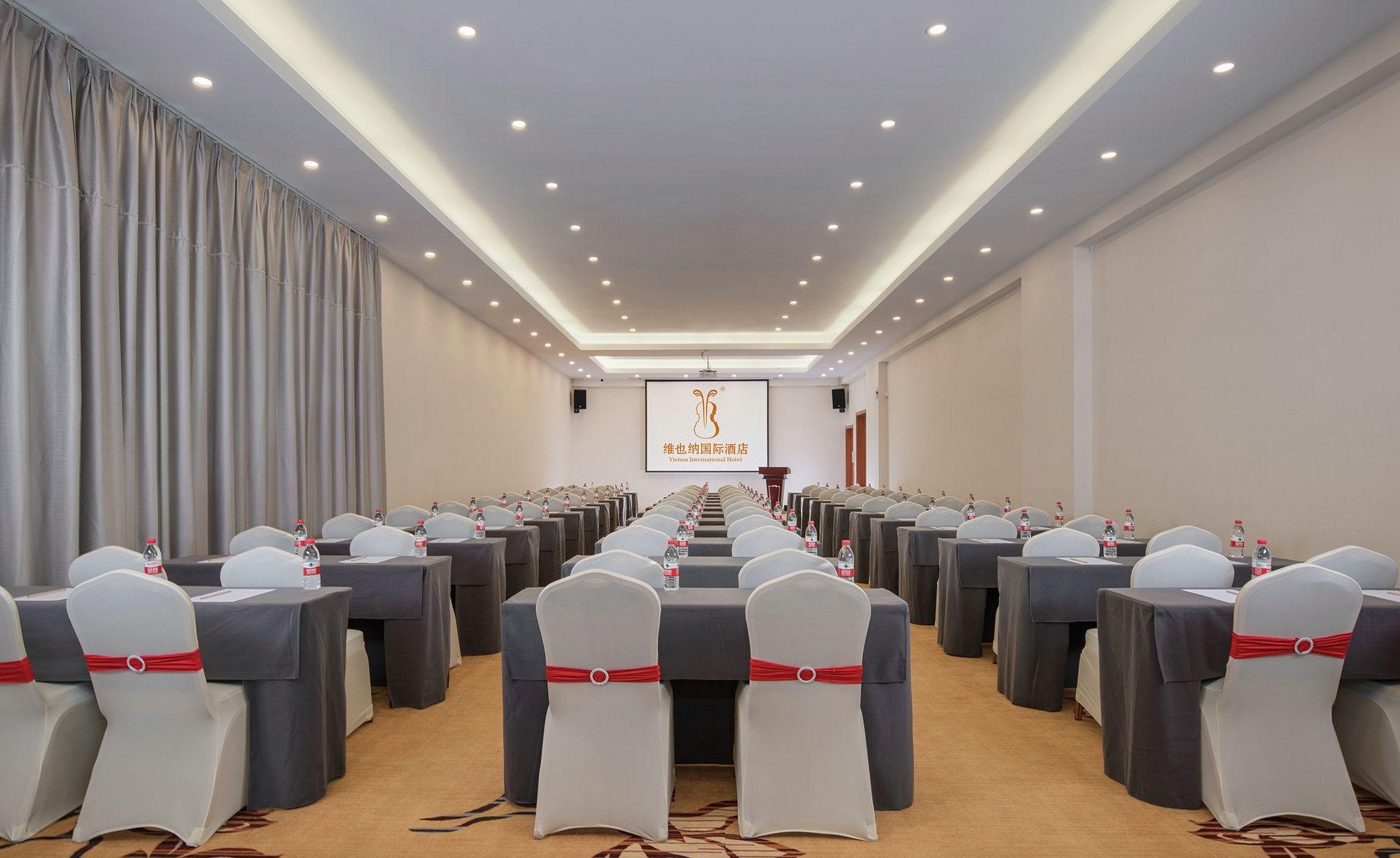 Vienna International Hotel (Dongcheng Building, Lanzhu East Road, Pingshan, Shenzhen) 39/47