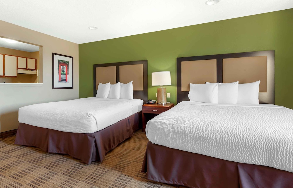 Extended Stay America - Rockford - State Street 29/54