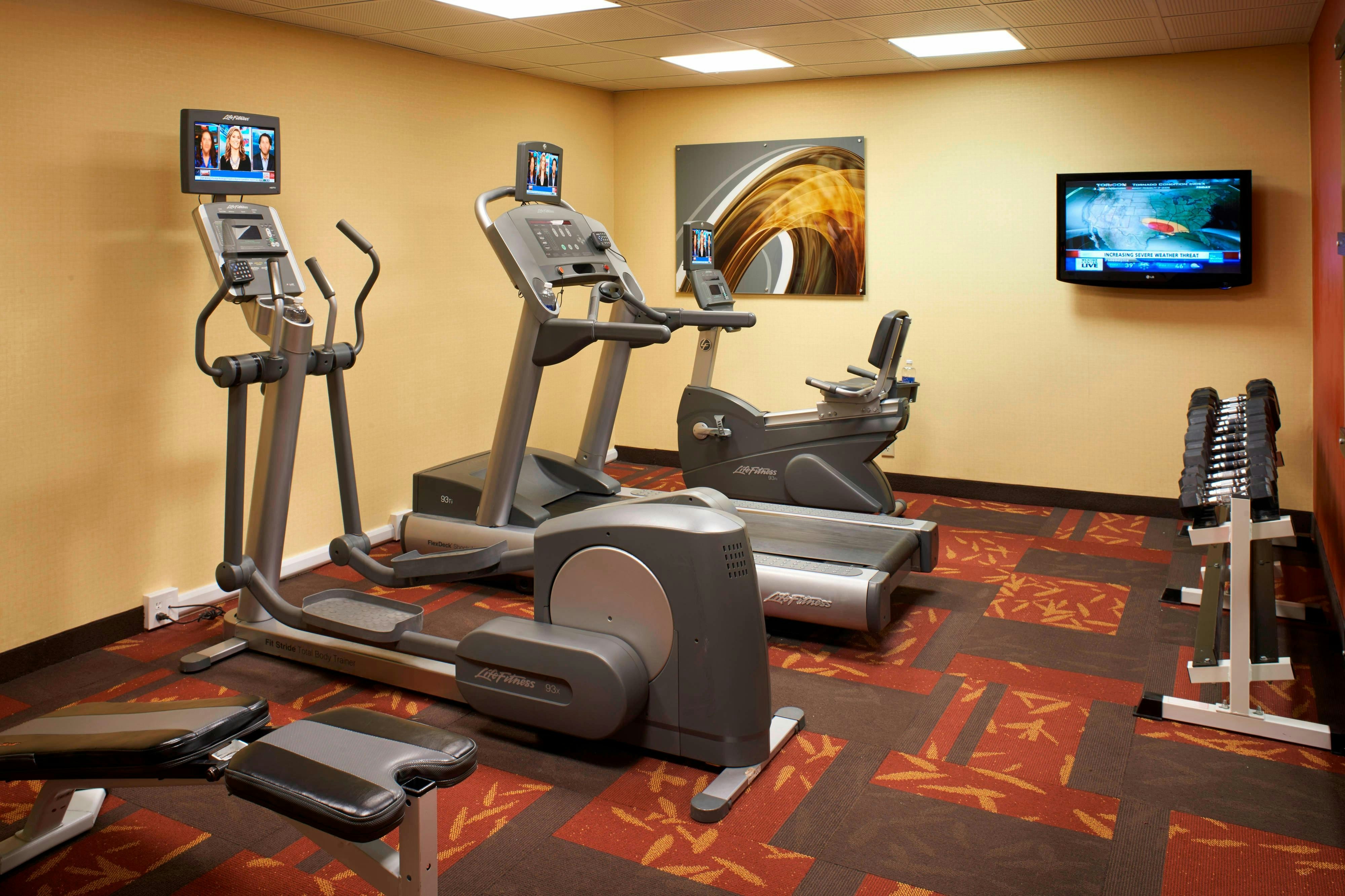 Courtyard by Marriott Toledo Airport Holland 4/15