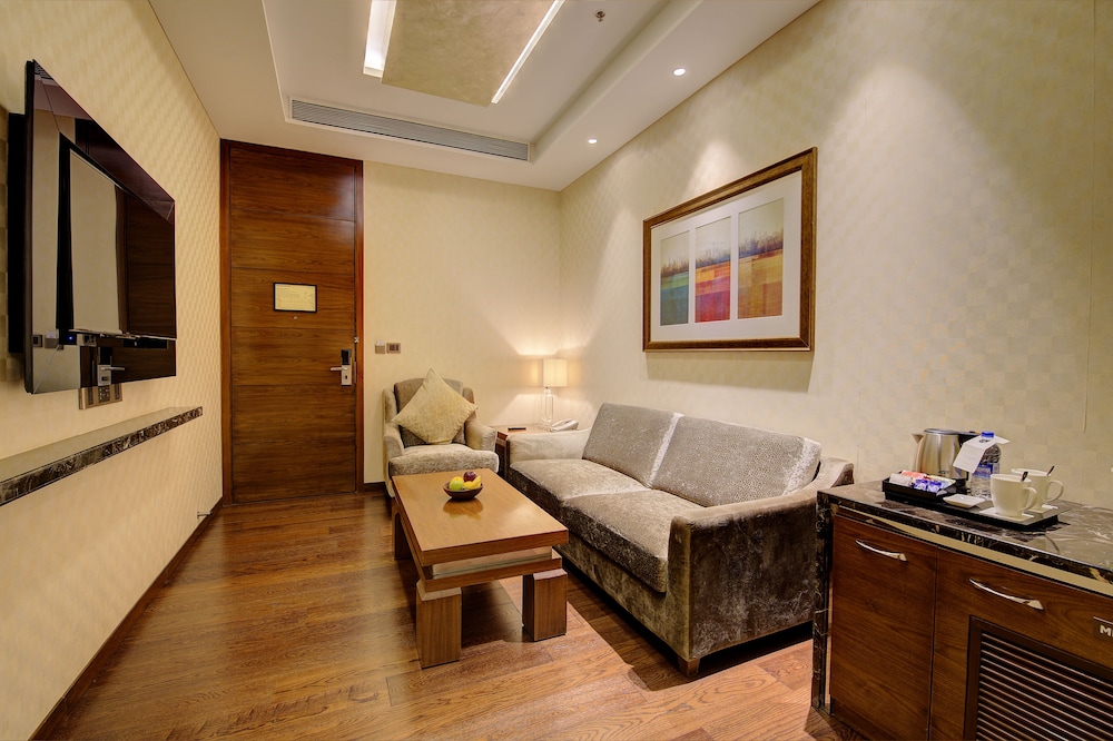 Niranta Airport Transit Hotel & Lounge Terminal 2 Arrivals 36/78