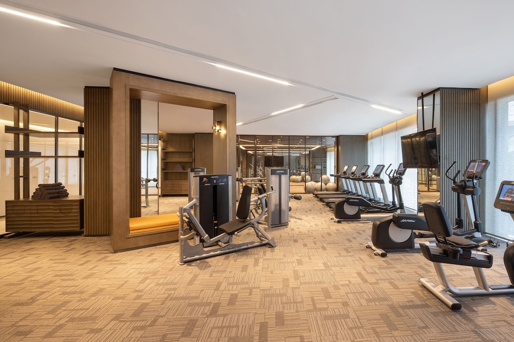 Holiday Inn Express Qingdao Jinshui 24/49