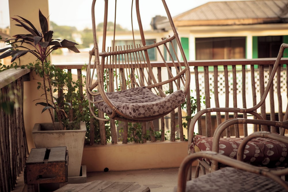 Somewhere Nice - Hostel 66/69