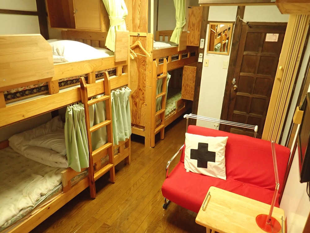 Yufuin Country Road Youth Hostel 44/56