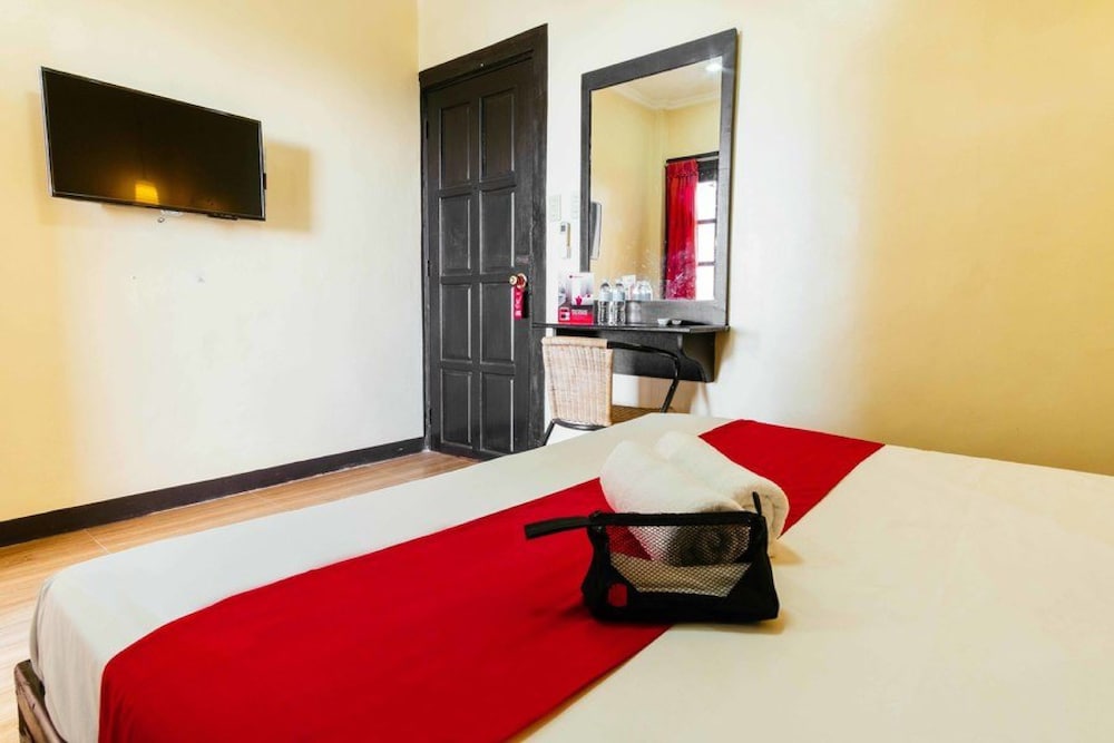 Reddoorz Plus The Ridge Tagaytay City 8/23