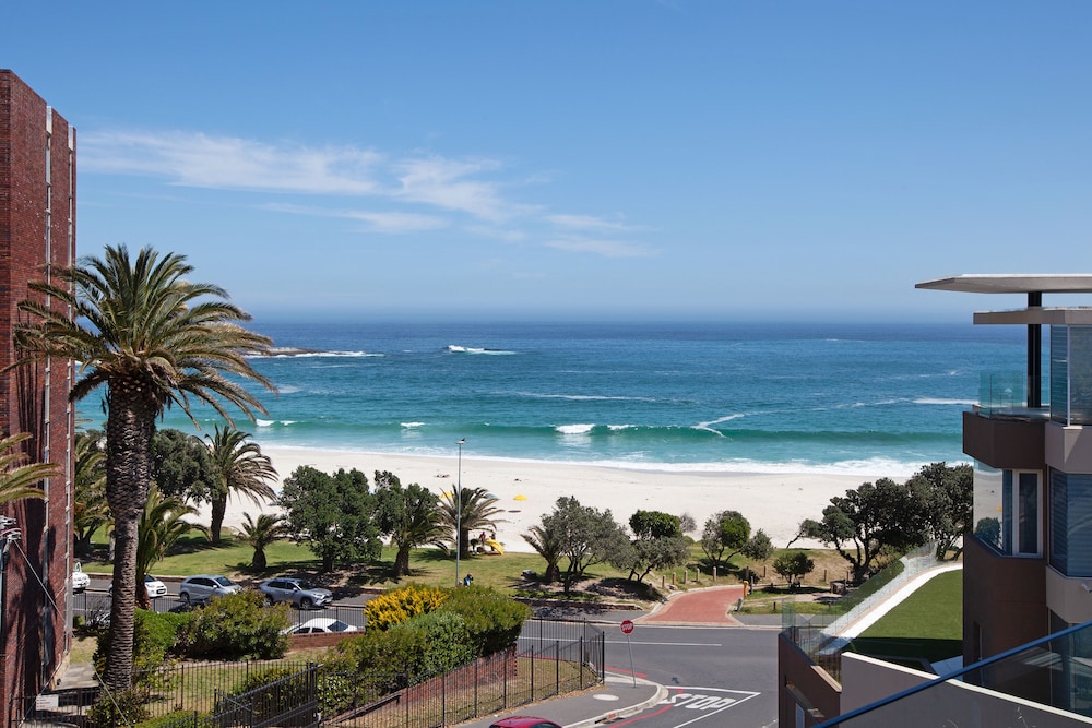 Pod Camps Bay 62/70