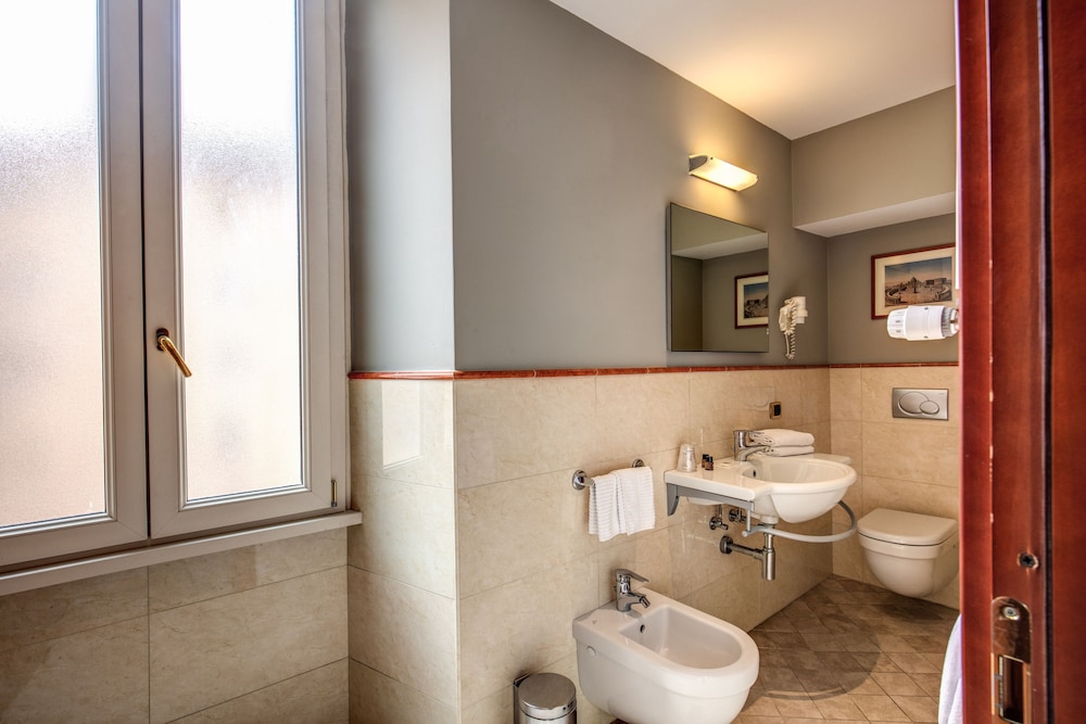 Hotel Taormina Roma 47/56