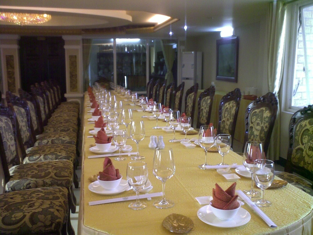 Classic Hoang Long Hotel 57/65