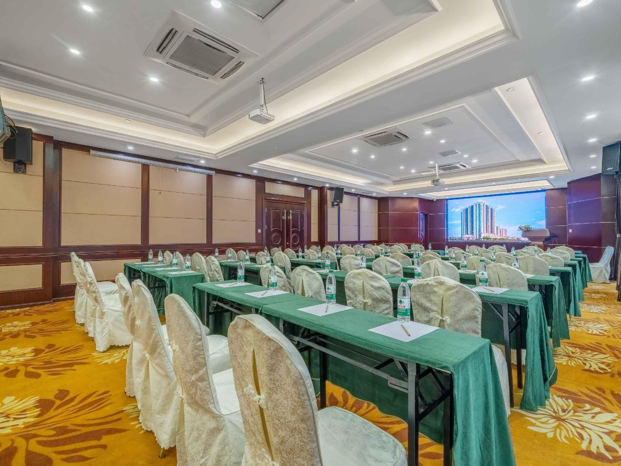 Vienna International Hotel (Hangzhou Xiasha University Town) 37/43