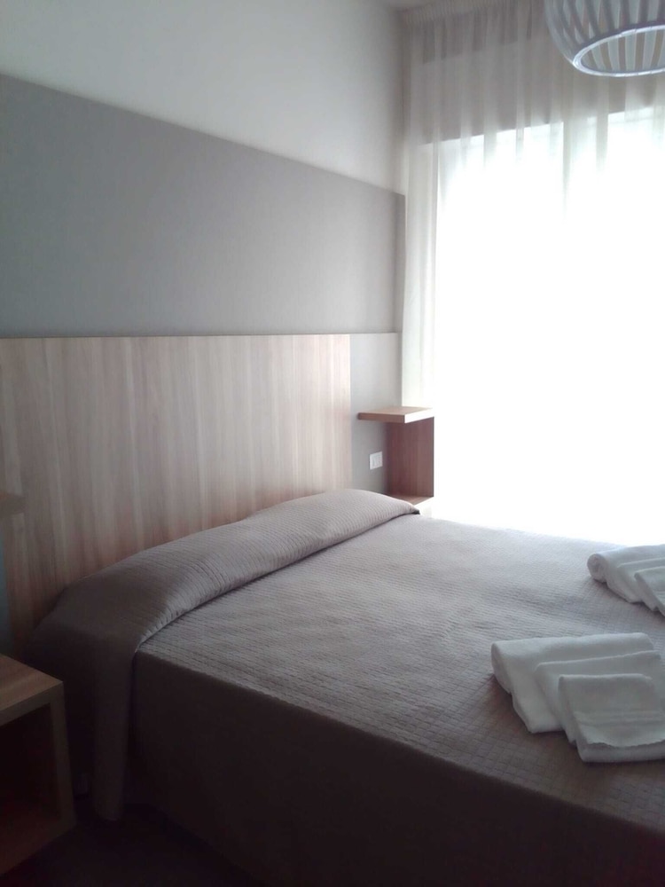 CLASSIC, DOUBLE BED, SEA VIEW