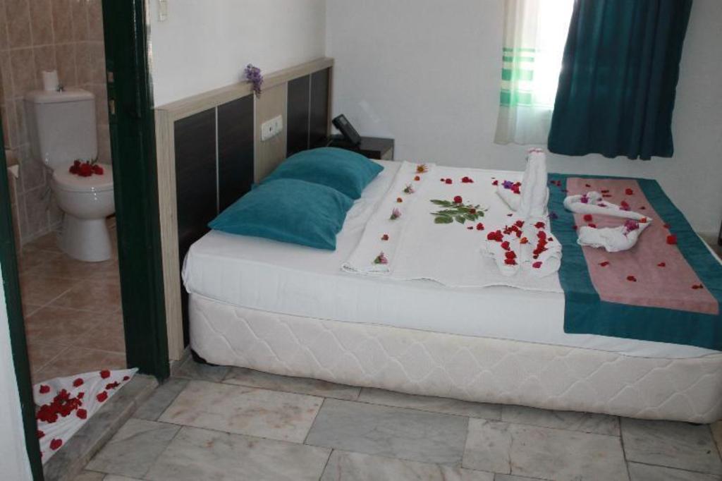 Semt Luna Beach Hotel 28/45