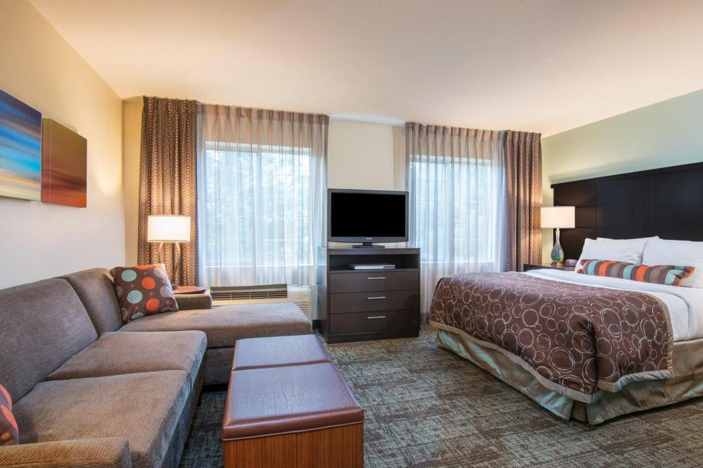 Suite, King Bed