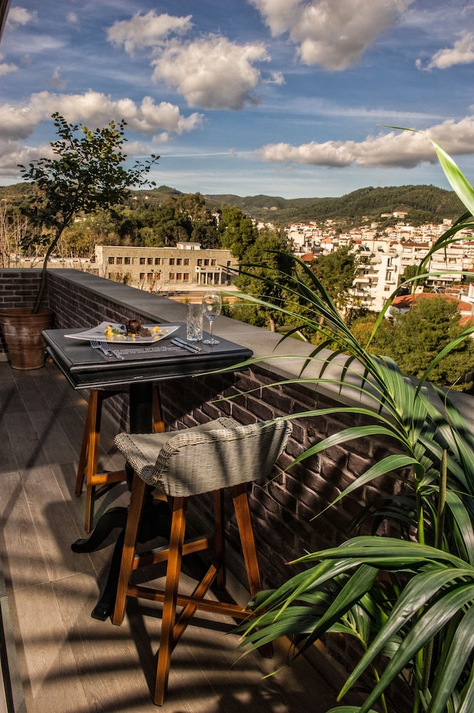 MARPESSA SMART LUXURY HOTEL 69/74