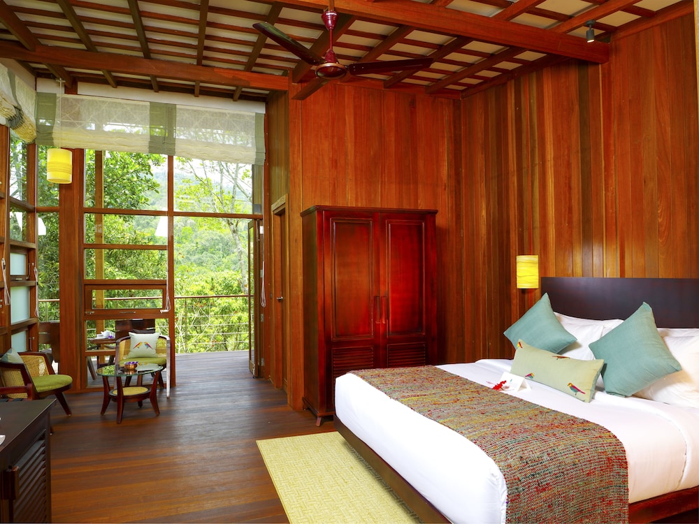Room at Niraamaya Retreats Cardamum Club, Kumily