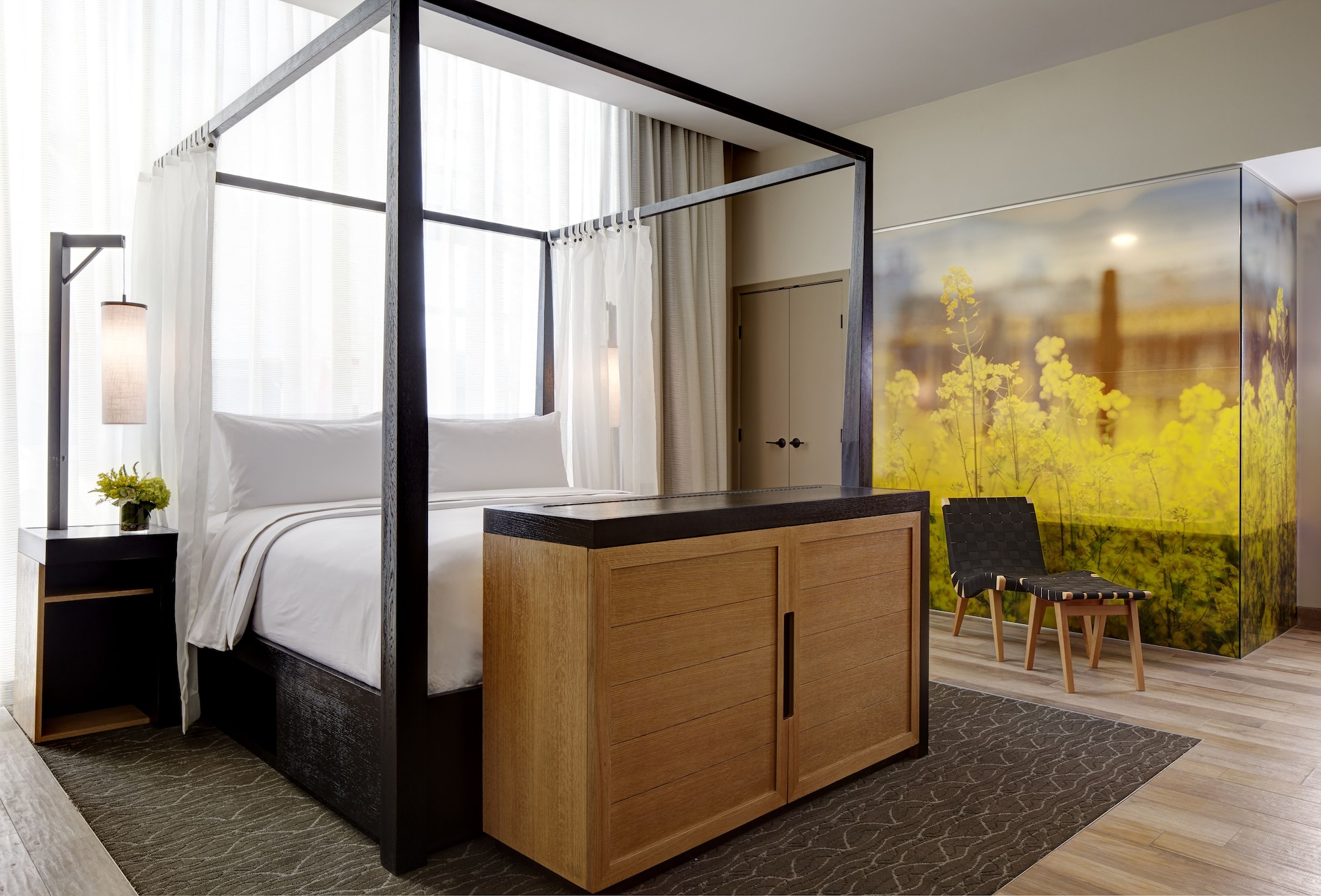 ARCHERS DEN, SUITE, DEN, BALCONY, ACCESSIBLE