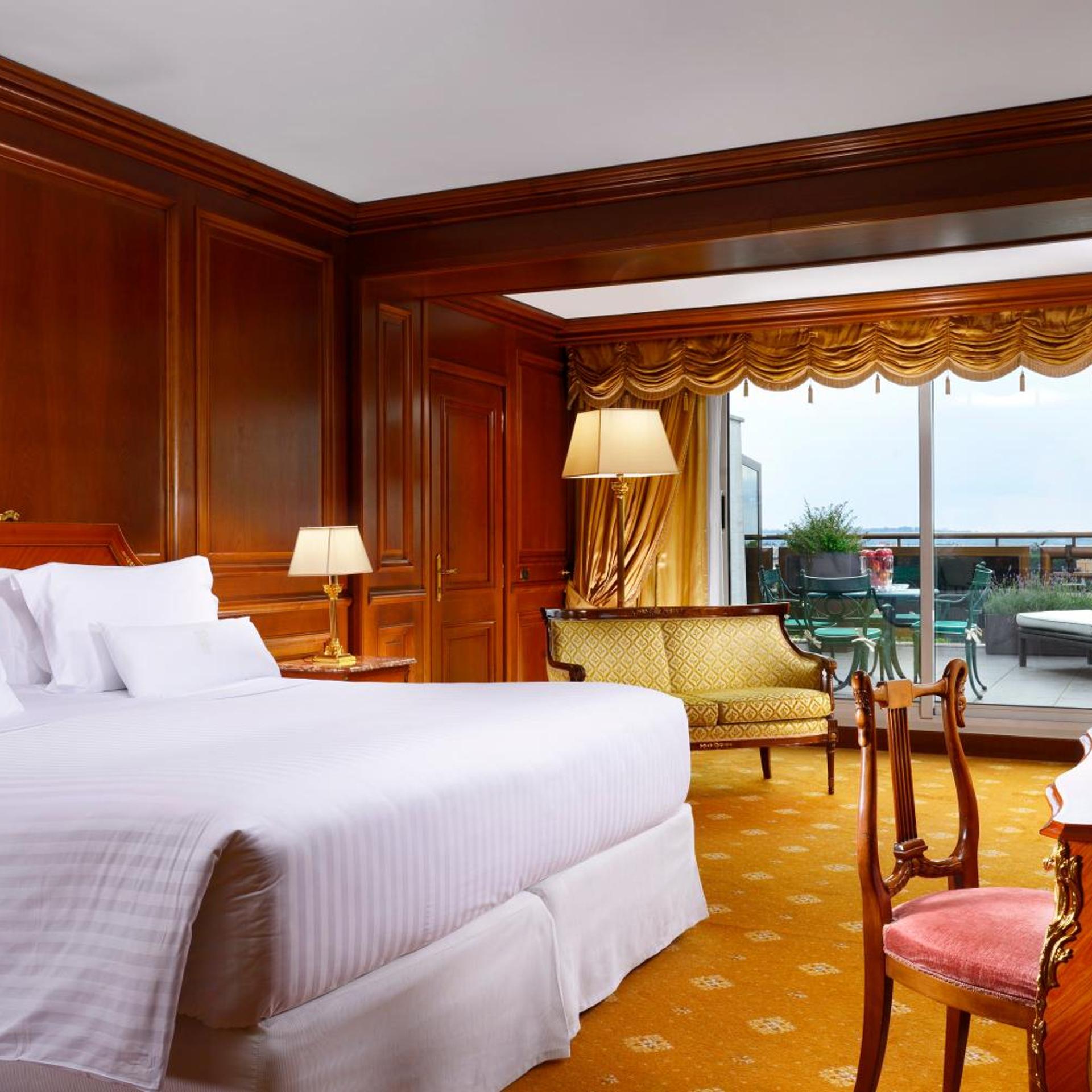 Deluxe, Suite, Balcony
