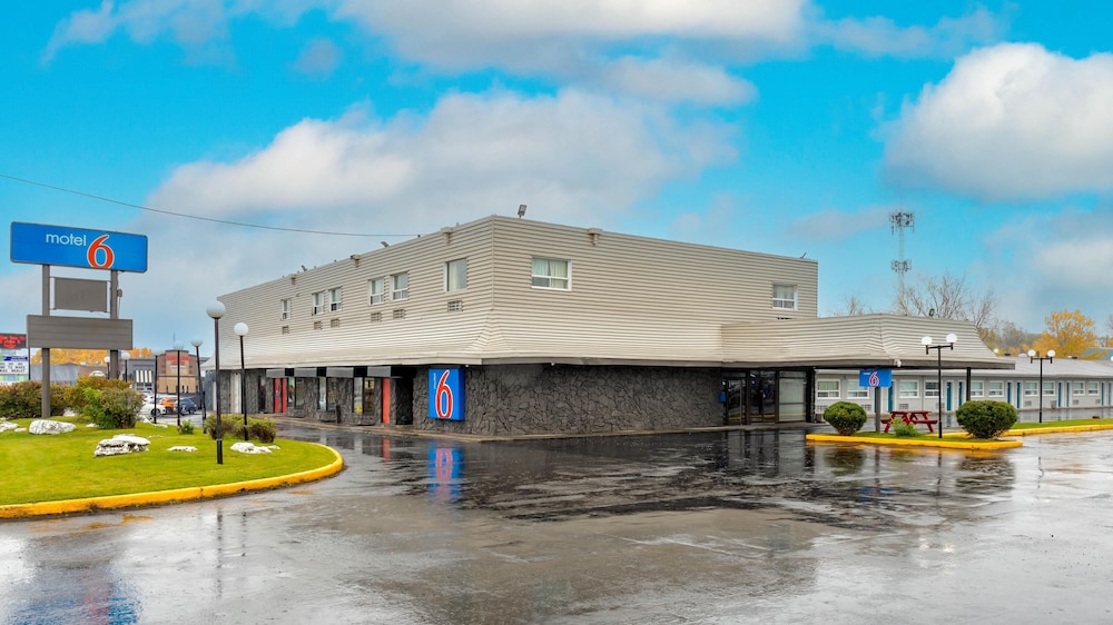 Motel6 Cornwall, On 46/57