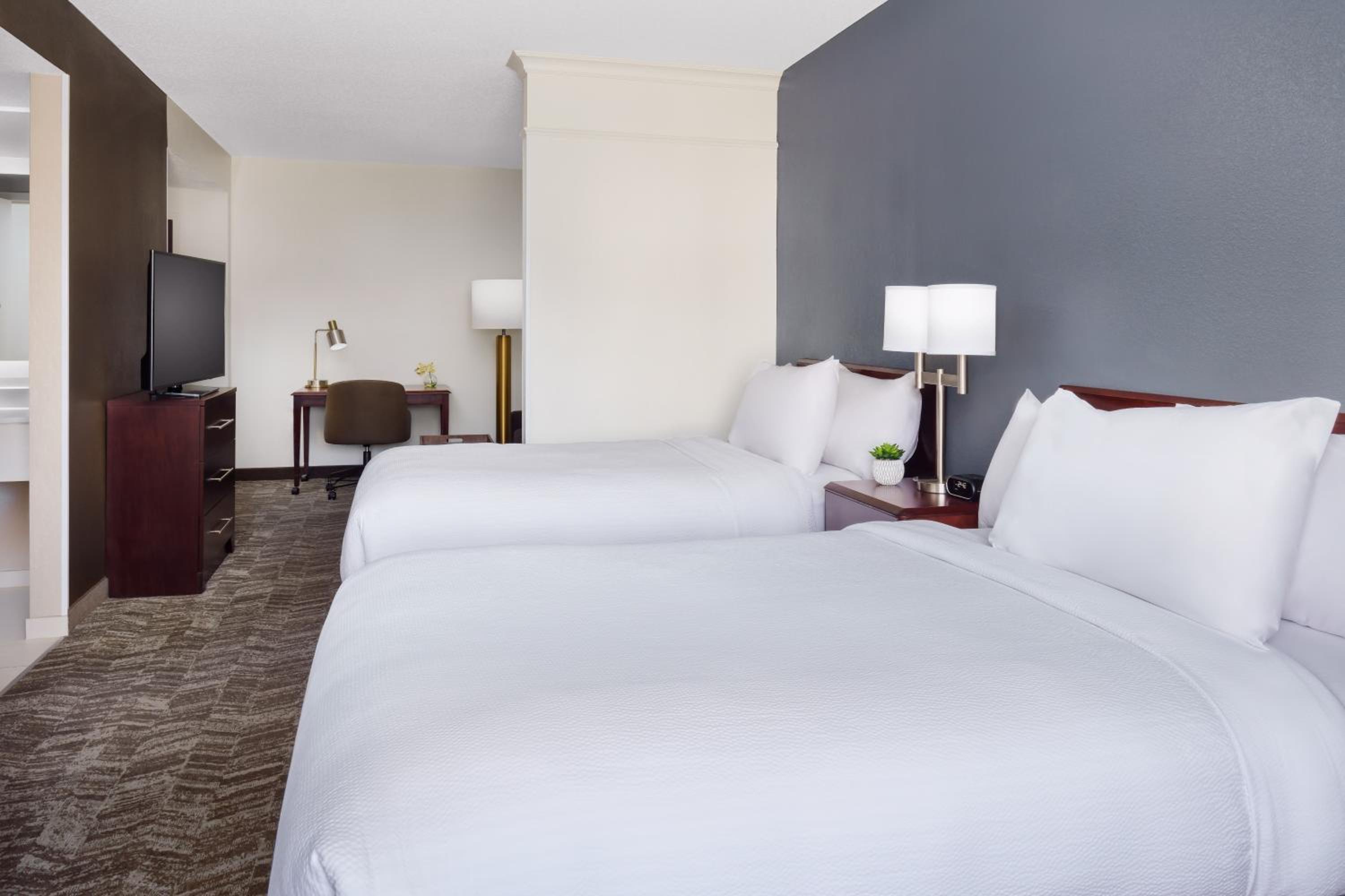 Room at SPRINGHILL SUITES MANCHESTER BOSTON REGIONAL AIRPORT, MANCHESTER - NH