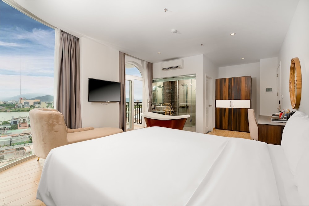 RHM Luxury Hotel And Suite 16/53