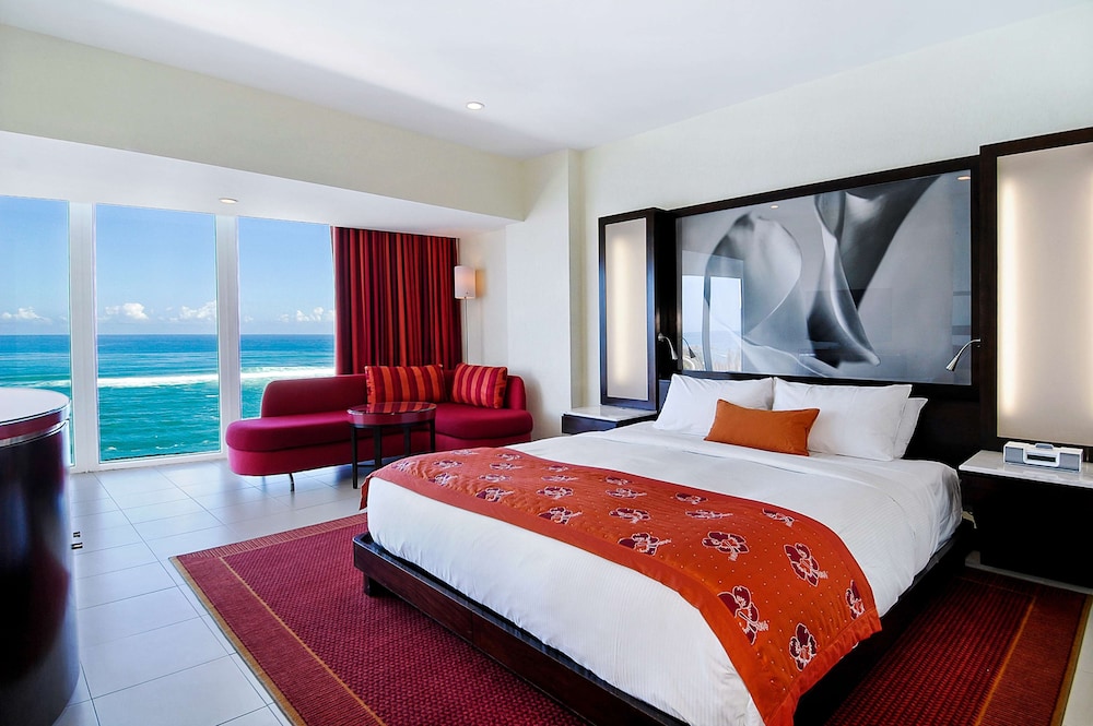 ROOM, KING BED, BAY VIEW, BALCONY