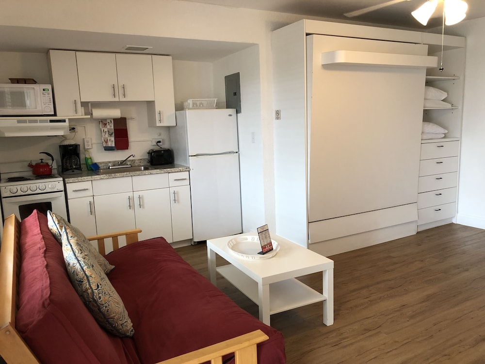 Coral Key Inn 48/71