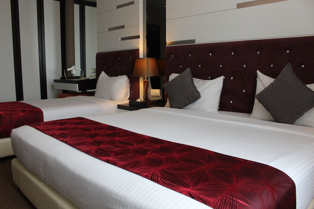Paradise Spa Hotel 9/62