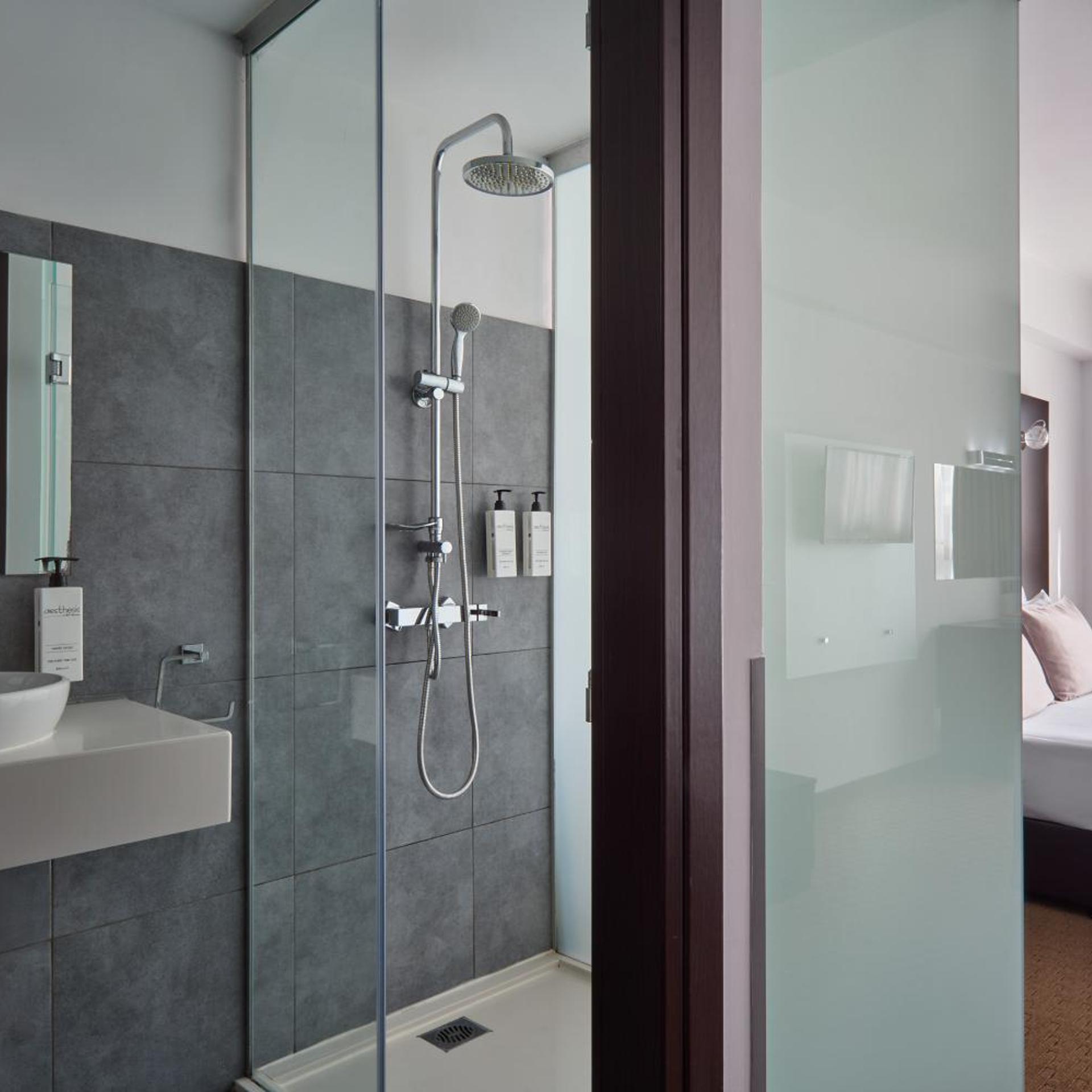 Grand Superior, King Bed, Breeze Boutique Hotel 5/7