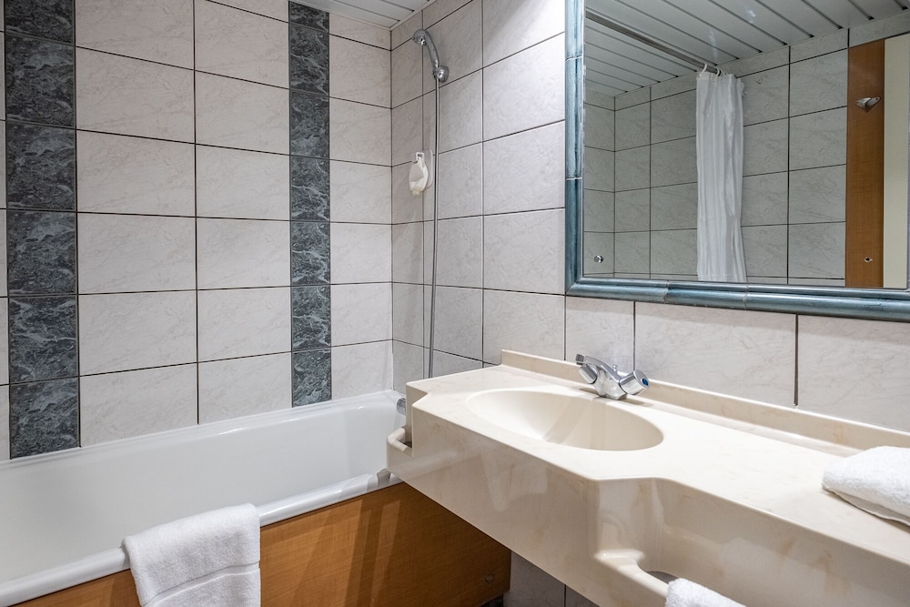 The Originals Boutique Hotel Beausejour Poitiers Nord Futuroscope 44/46