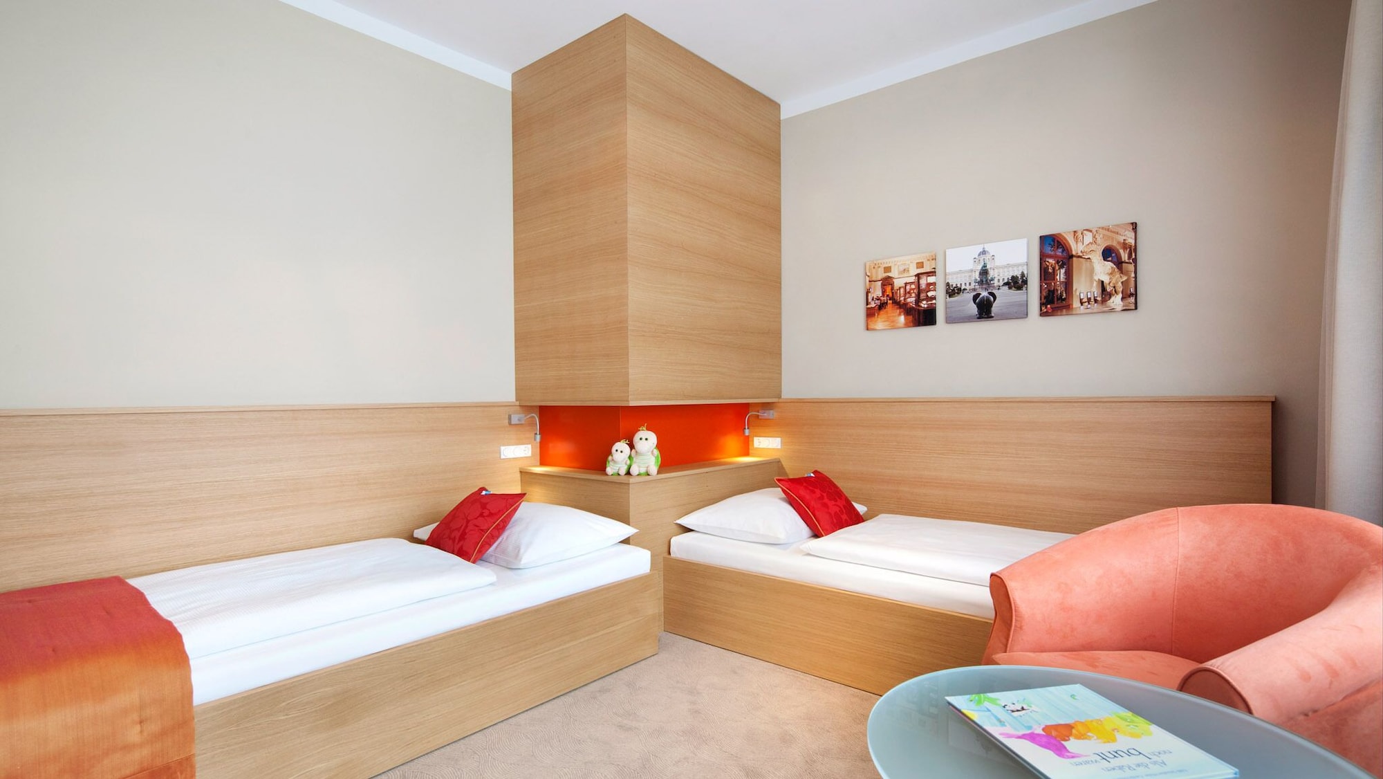 2 BEDROOMS, FAMILY SUITE