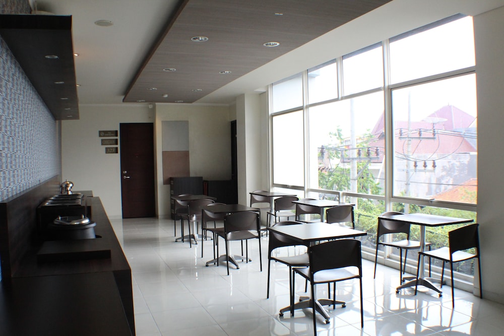 Hotel 88 Embong Kenongo 48/71