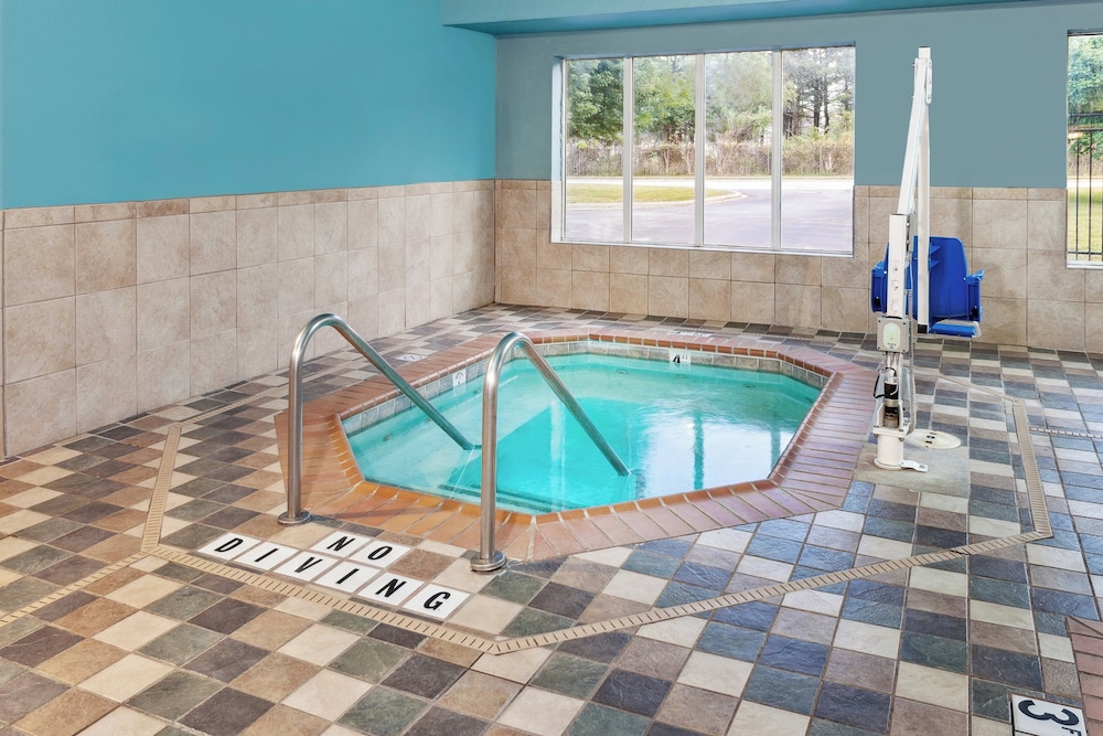 Holiday Inn Express Hotel & Suites Urbana-Champaign(U Of I Area) 35/74