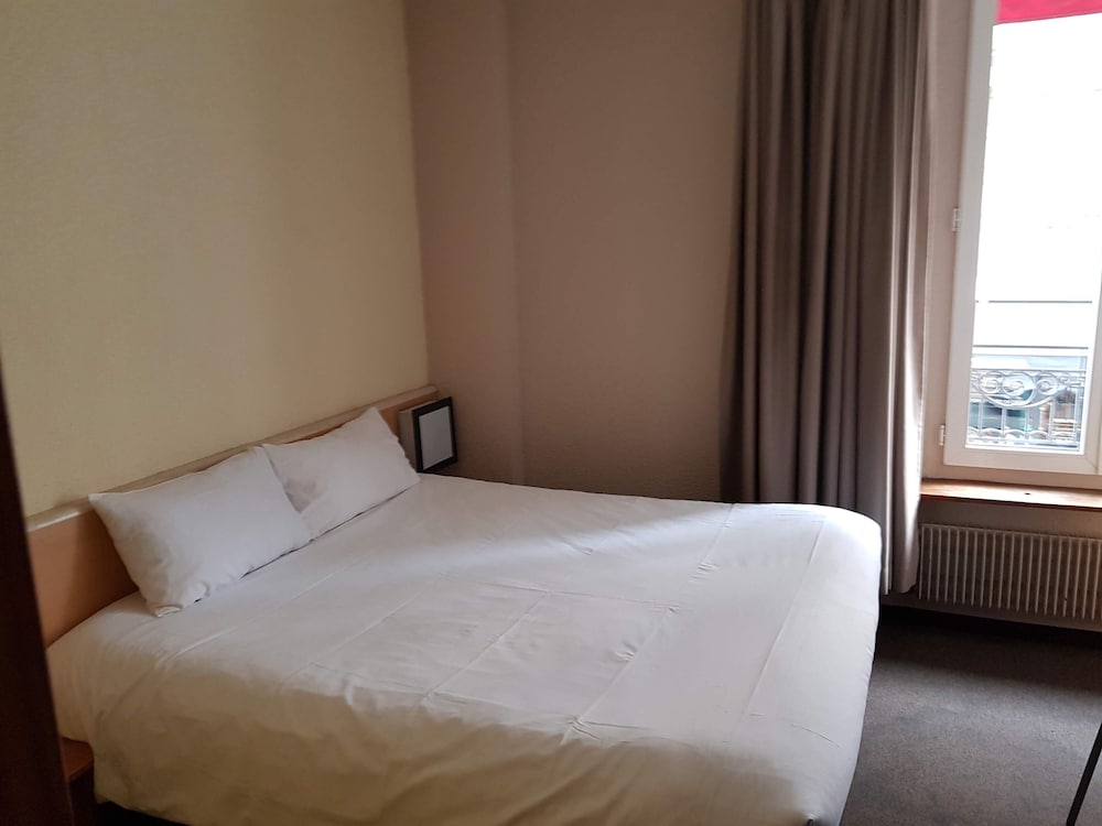 D'anjou Hotel 18/43