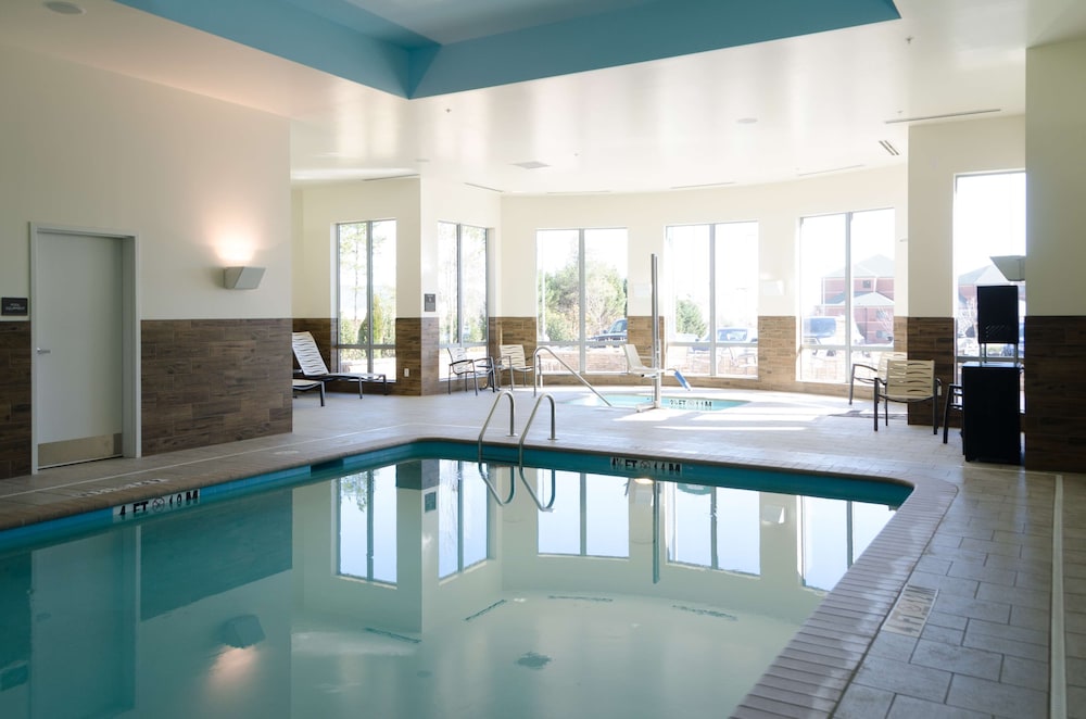 Hilton Garden Inn Hickory 3/43