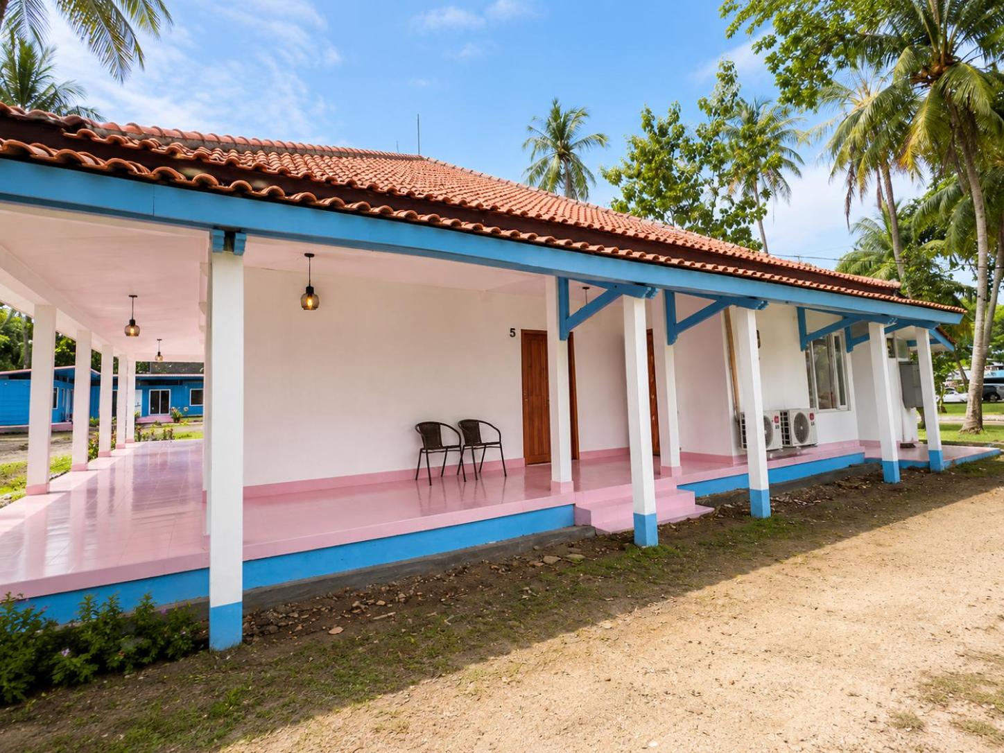 Allisa Resort Hotel 3/50